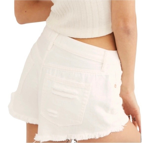 NWT Free People Loving Good Vibrations White Distressed Jean Shorts Size 27 NEW - Picture 4 of 16